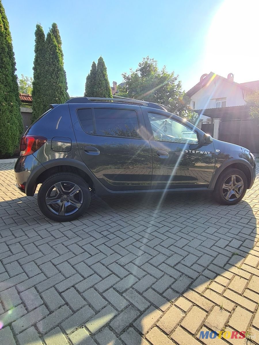 2017' Dacia Sandero Stepway photo #4