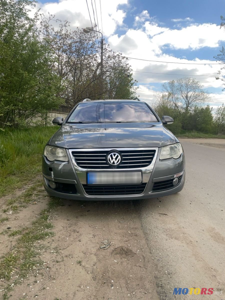 2008' Volkswagen Passat photo #1