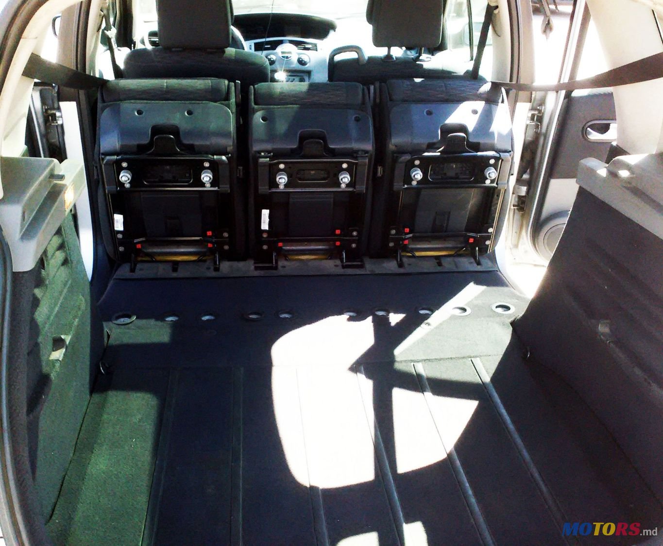 2008' Renault Grand Scenic 2 photo #7