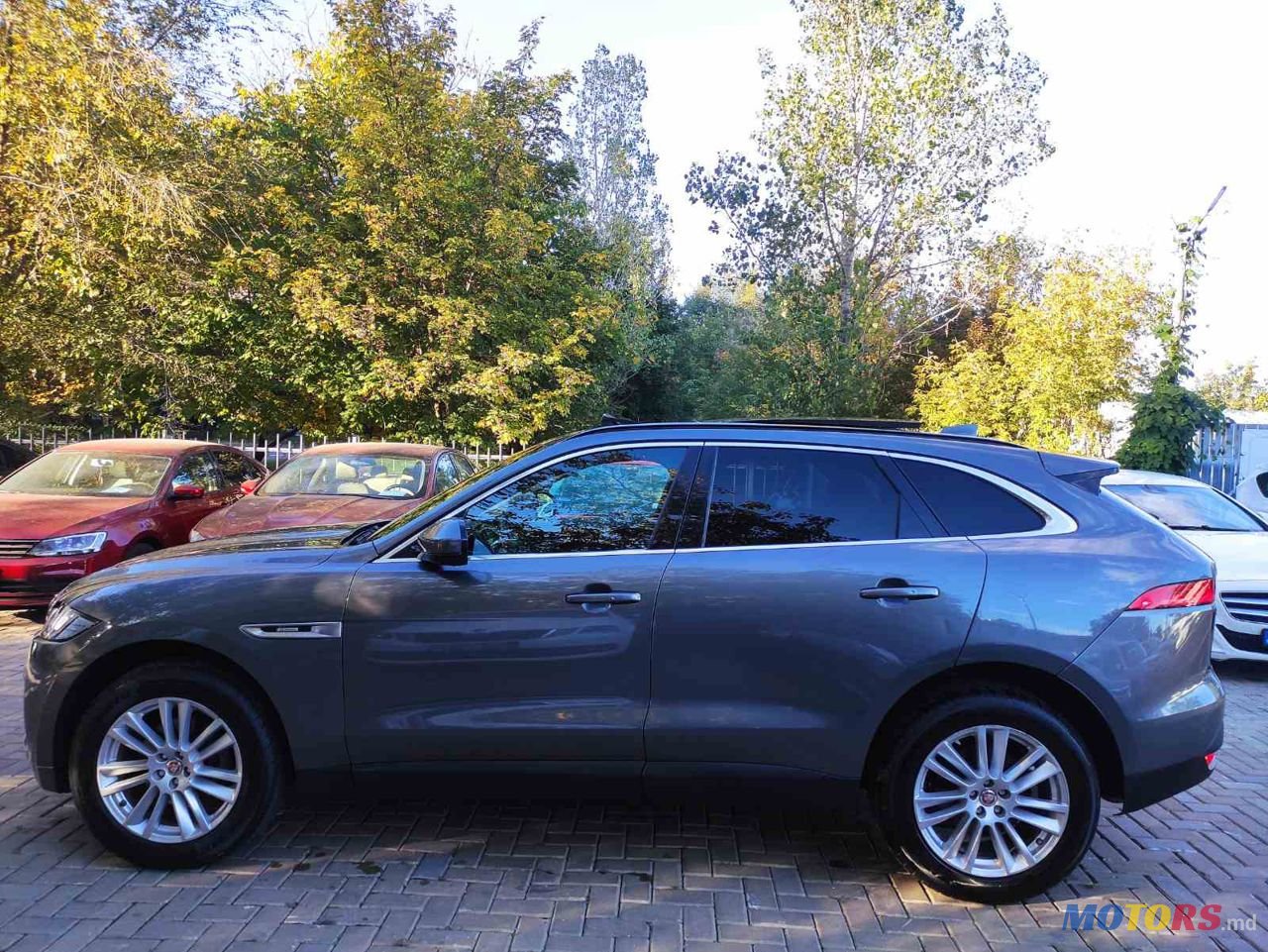 2016' Jaguar F-Pace photo #3