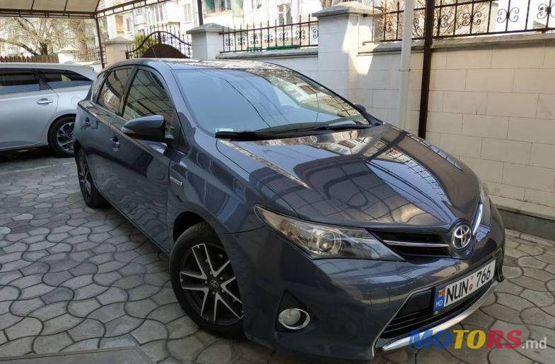 2014' Toyota Auris photo #1