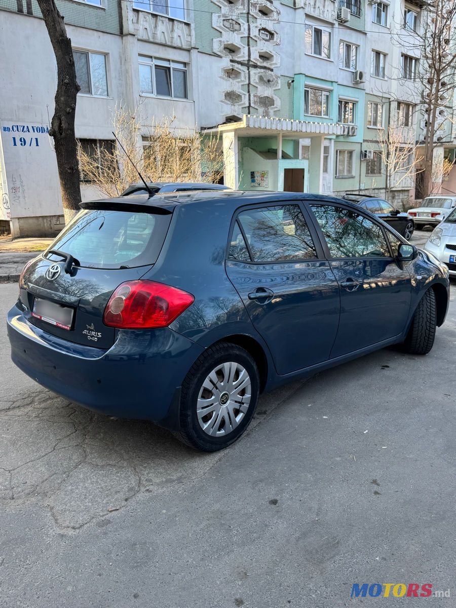 2007' Toyota Auris photo #6