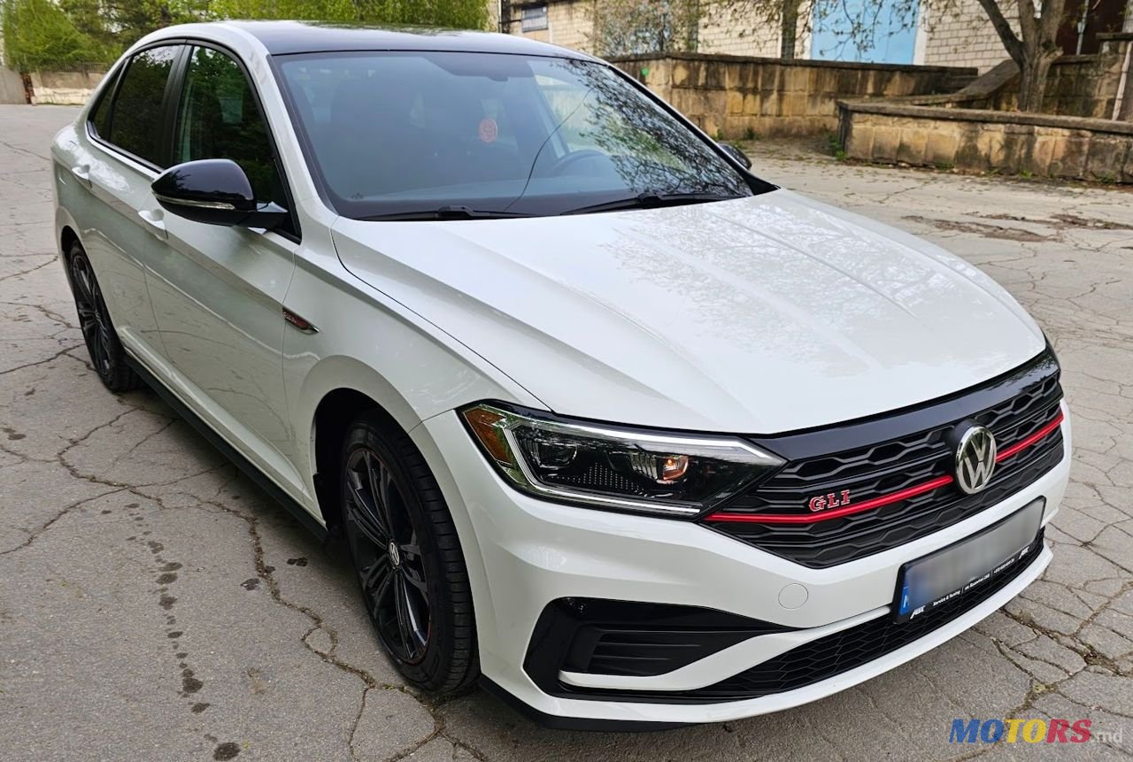 2018' Volkswagen Jetta photo #3