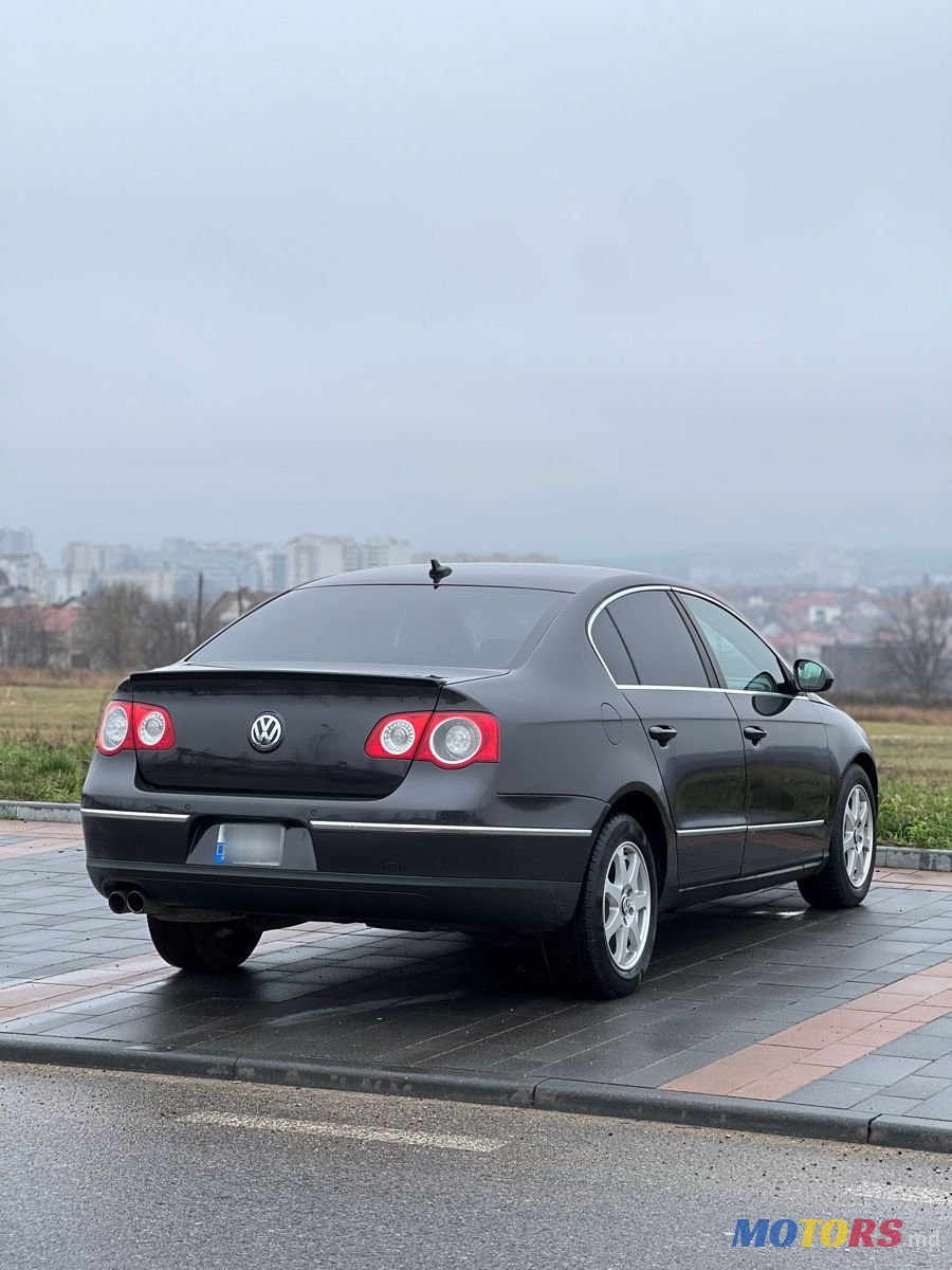 2008' Volkswagen Passat photo #6