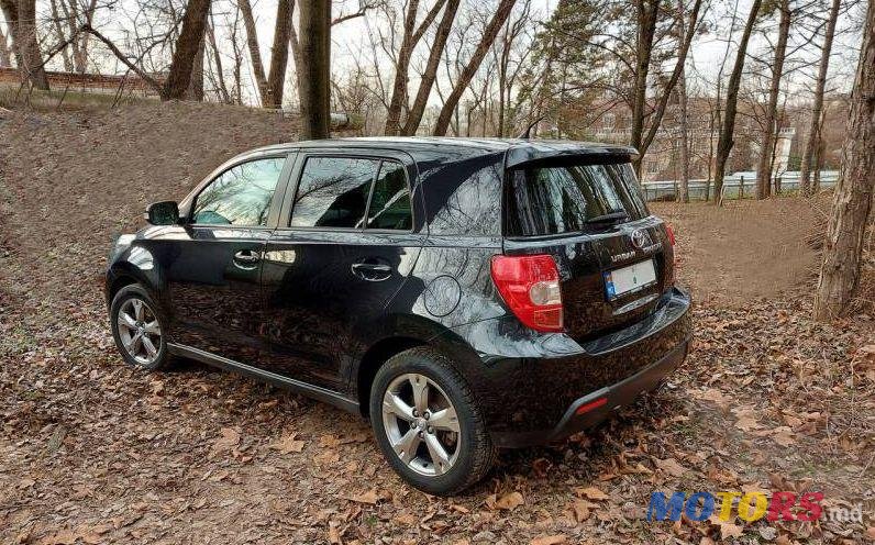 2010' Toyota Urban Cruiser photo #1