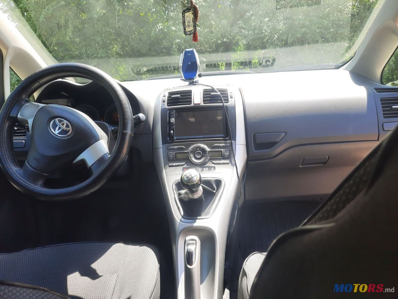 2009' Toyota Auris photo #2