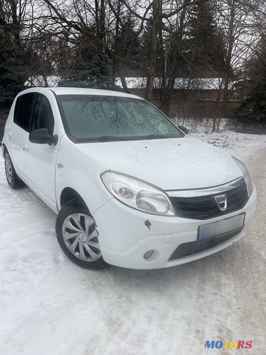 2012' Dacia Sandero photo #4