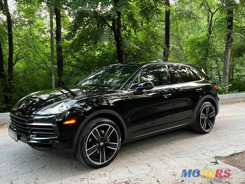 2019' Porsche Cayenne photo #1