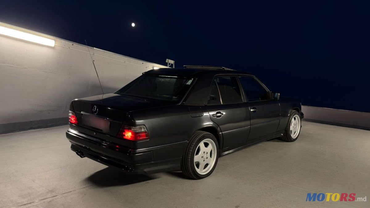 1992' Mercedes-Benz E-Class photo #4