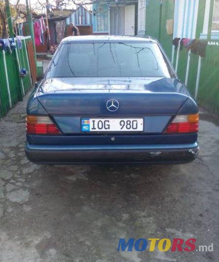 1987' Mercedes-Benz 124 photo #2