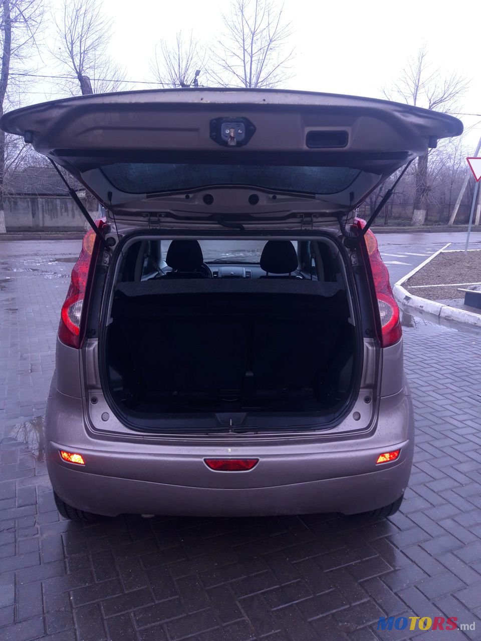 2011' Nissan Note photo #6