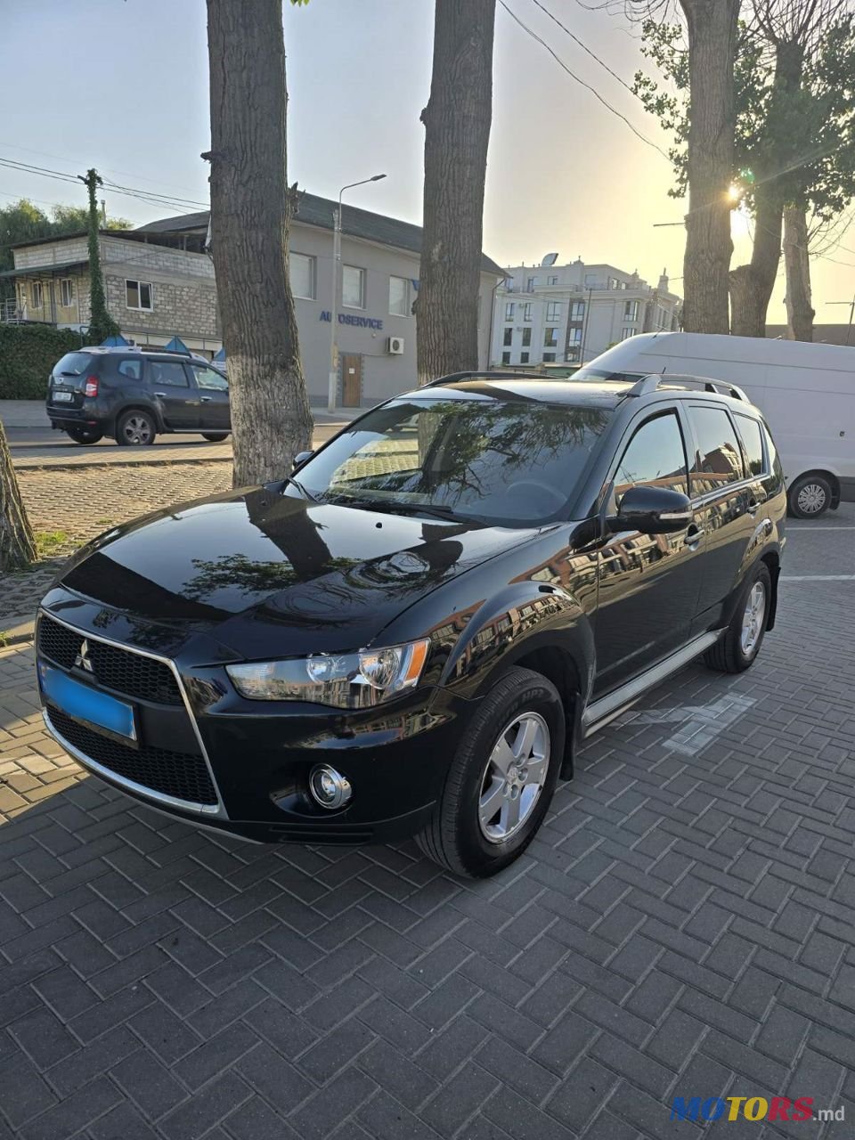 2011' Mitsubishi Outlander photo #4