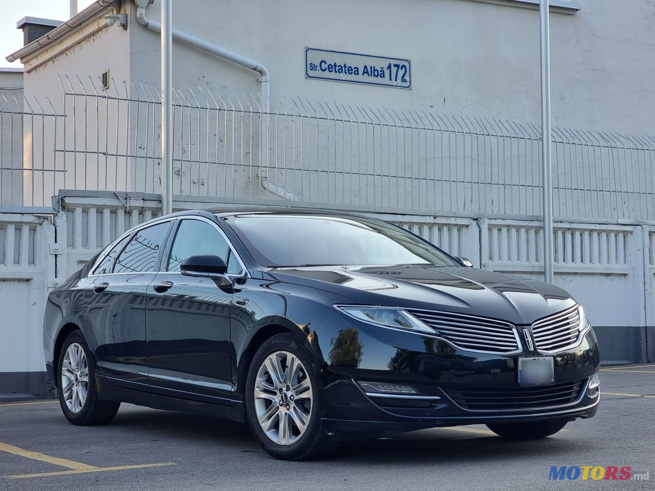2014' Lincoln MKZ photo #3