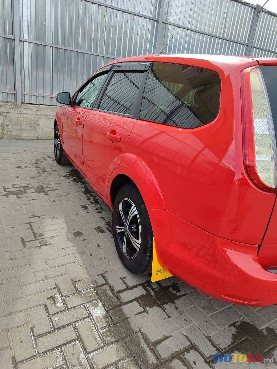 2009' Ford Focus photo #3