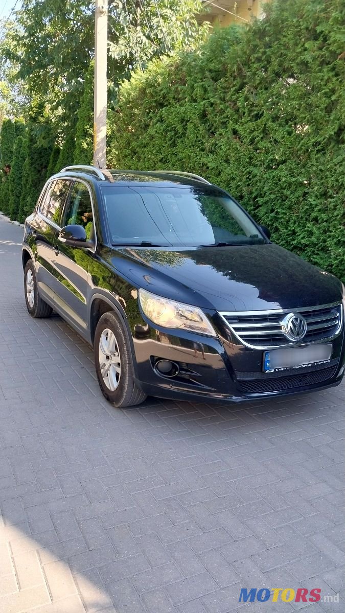 2008' Volkswagen Tiguan photo #1