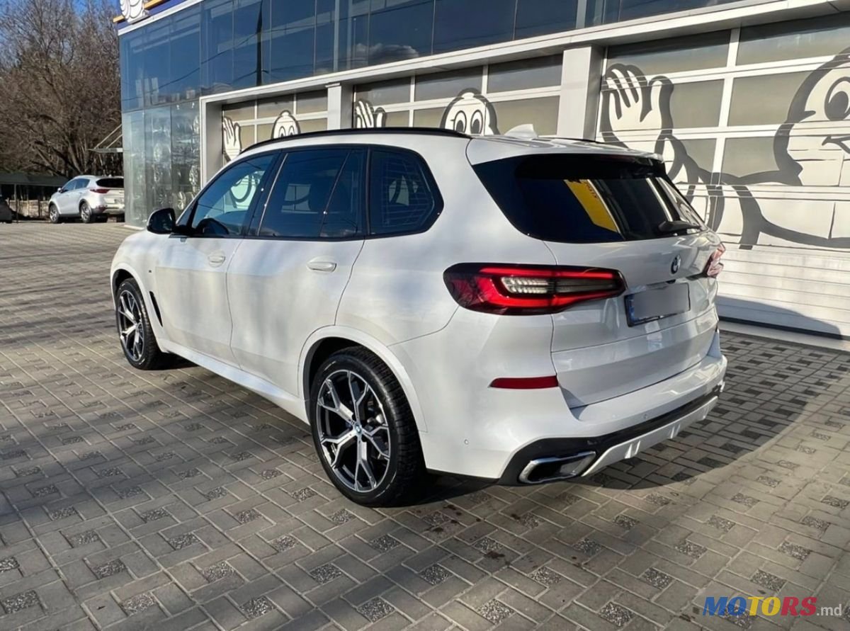 2021' BMW X5 photo #2
