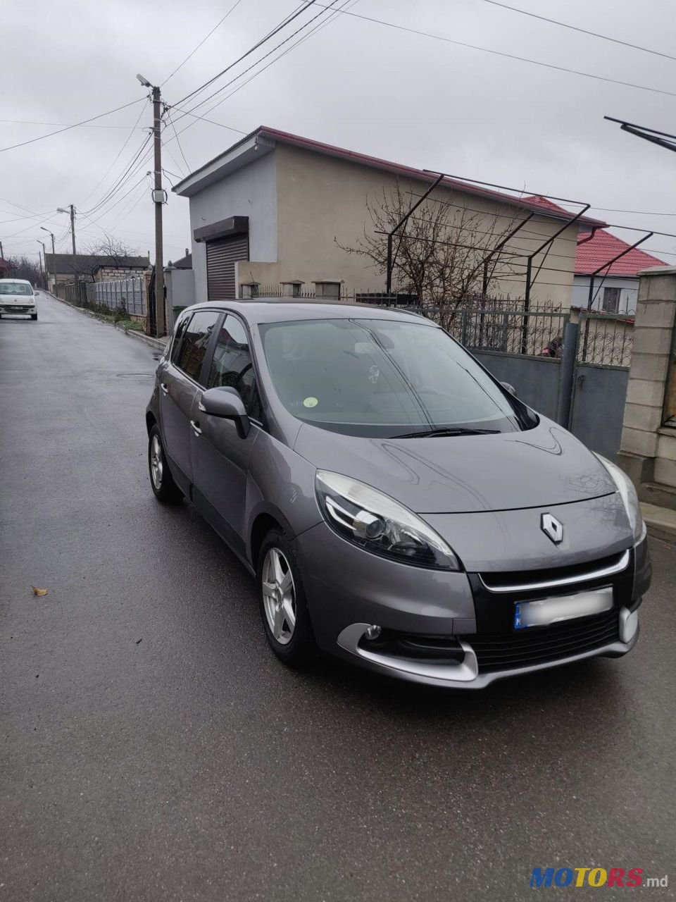 2013' Renault Scenic photo #2