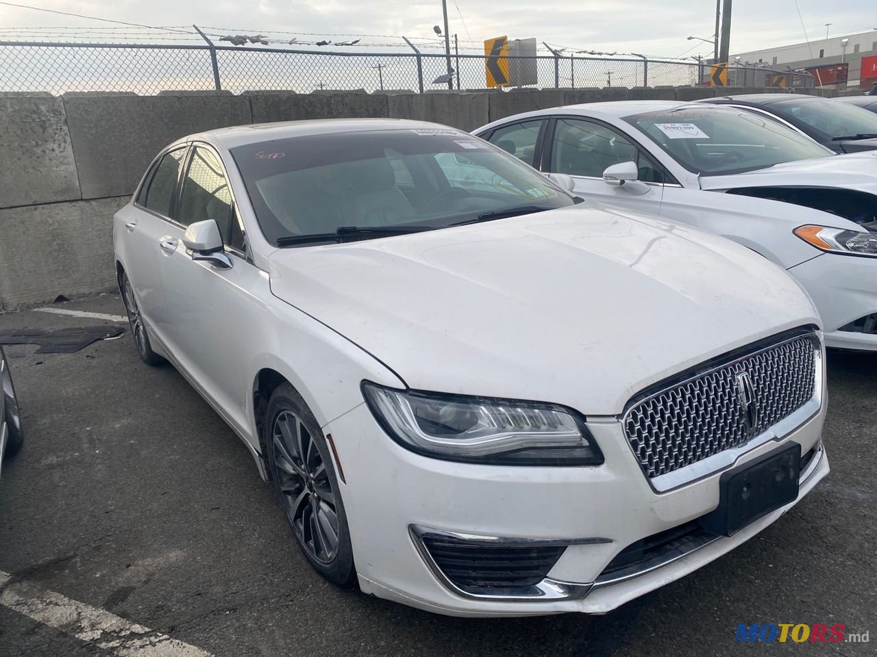 2017' Lincoln MKZ photo #1