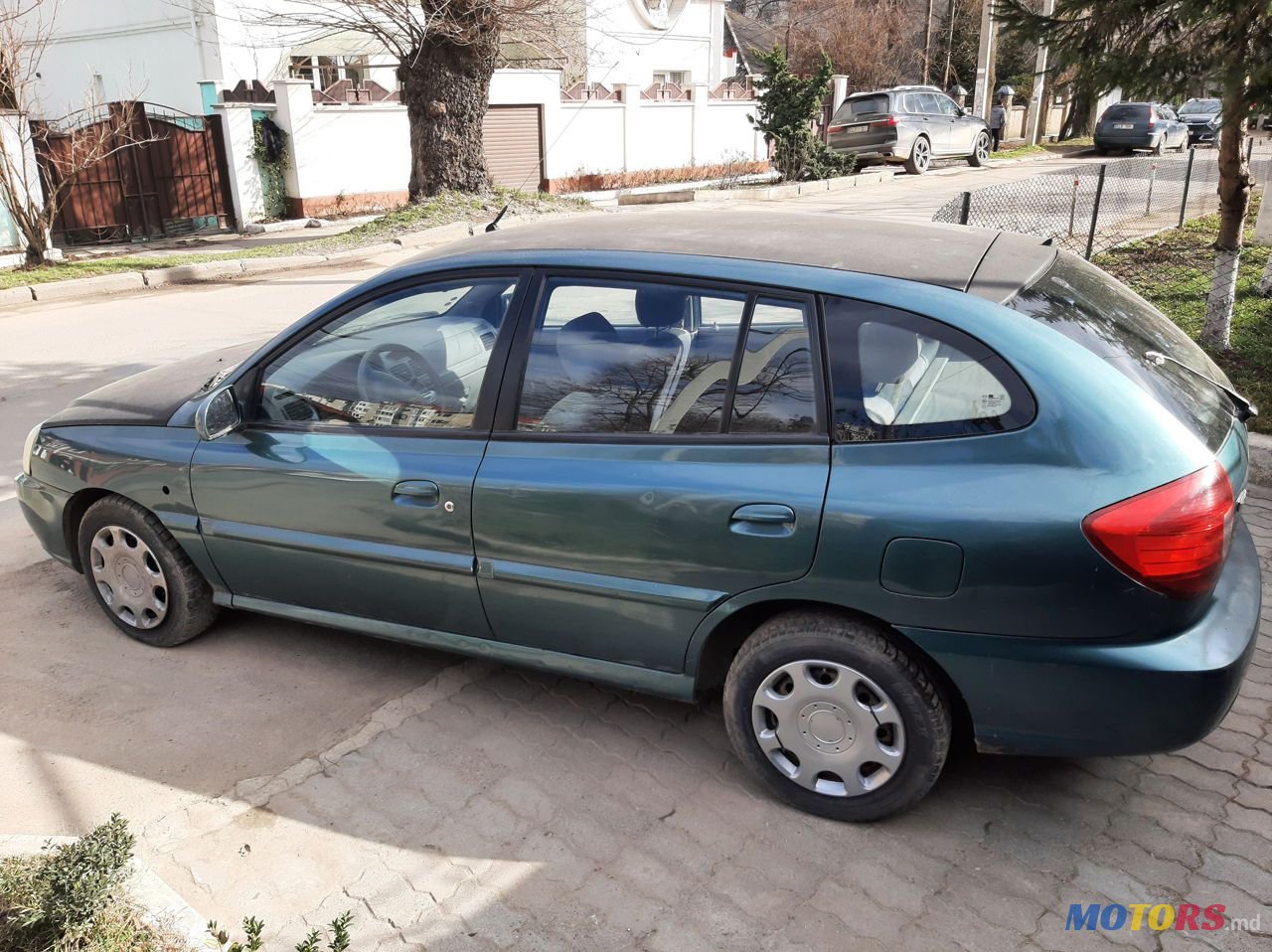 2004' Kia Rio photo #2