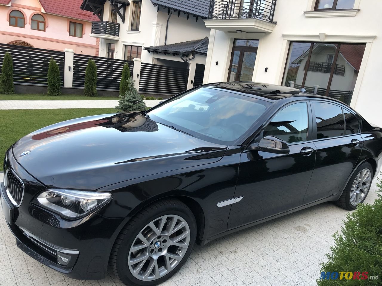 2012' BMW 7 Series photo #1