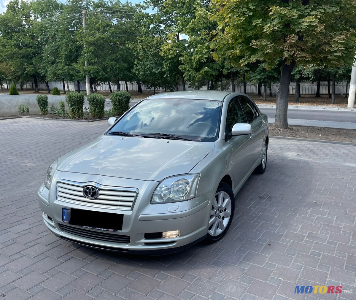 2005' Toyota Avensis photo #1