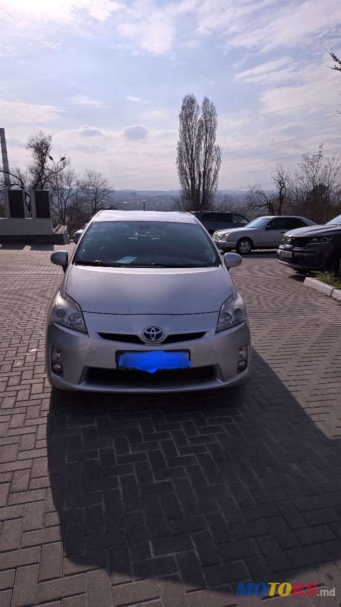 2010' Toyota Prius photo #3