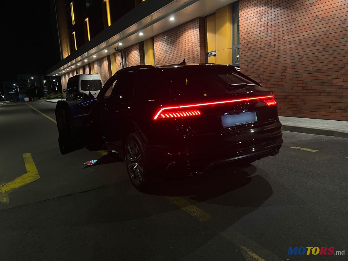 2022' Audi Q8 photo #2