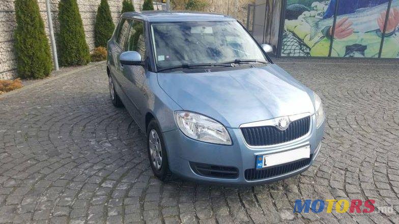 2008' Skoda Fabia photo #2