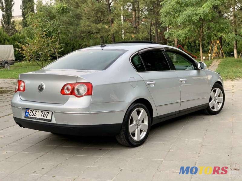 2008' Volkswagen Passat photo #4