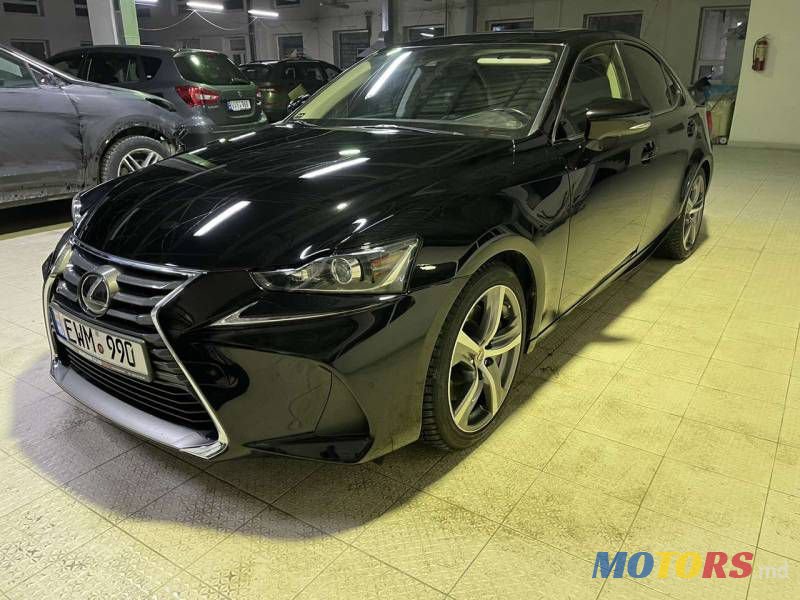 2017' Lexus IS photo #4