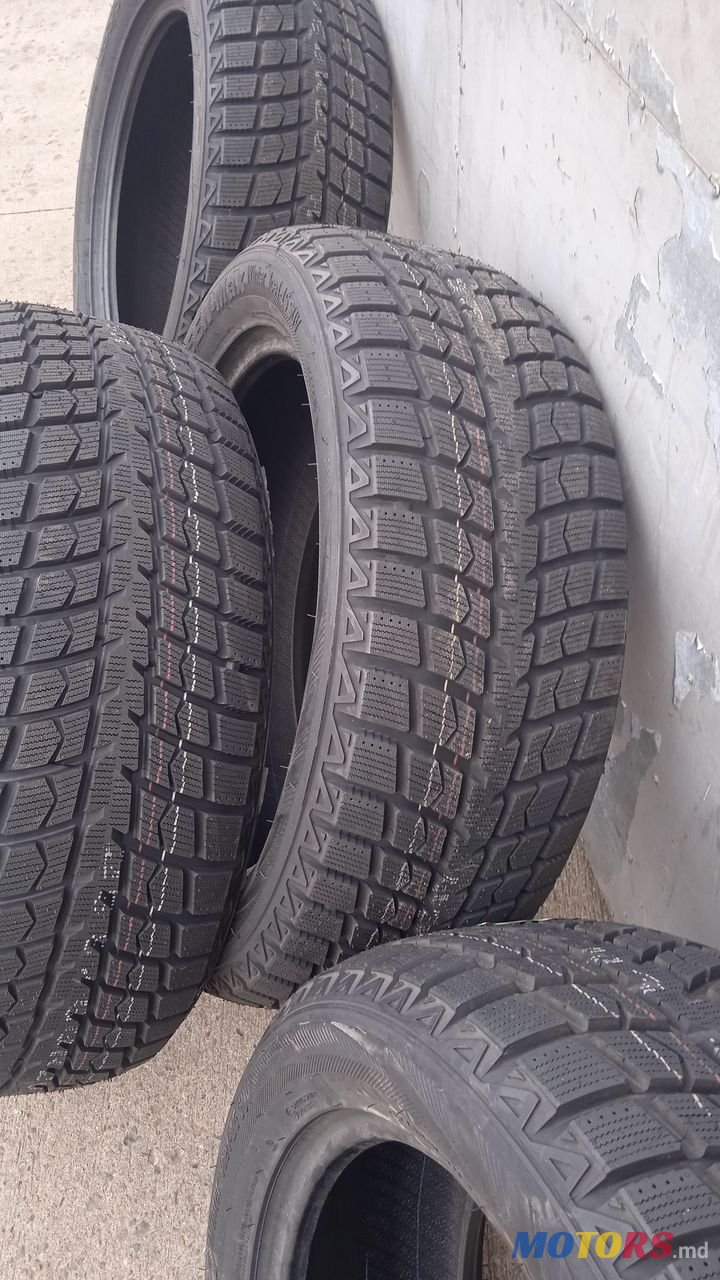 2009' Toyota Venza photo #3