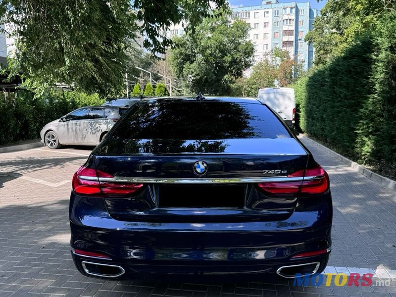 2017' BMW 7 Series photo #5