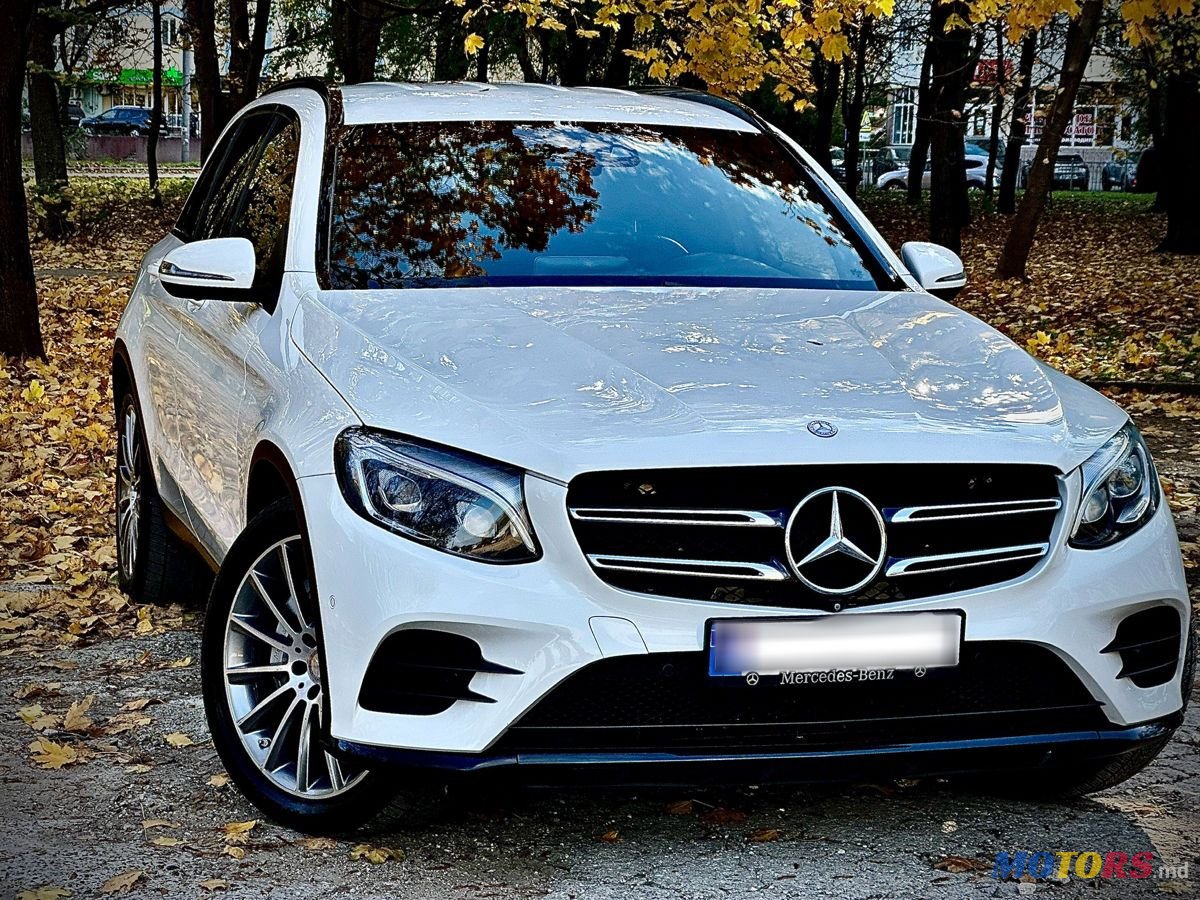 2015' Mercedes-Benz GLC photo #3