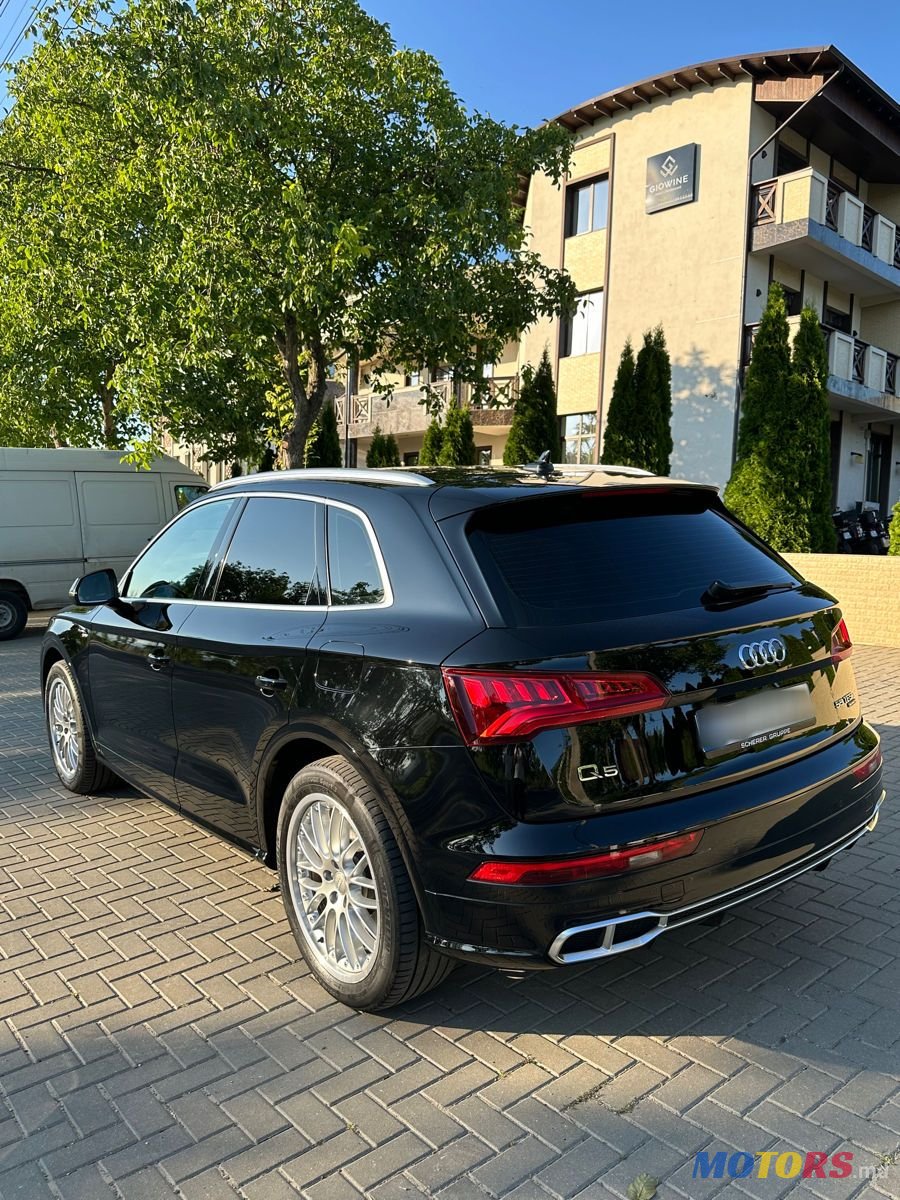 2020' Audi Q5 photo #5