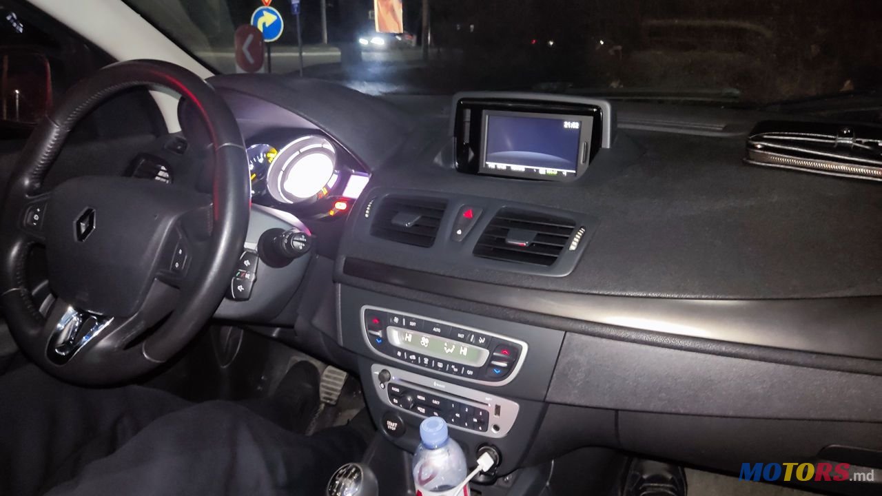 2014' Renault Megane photo #5