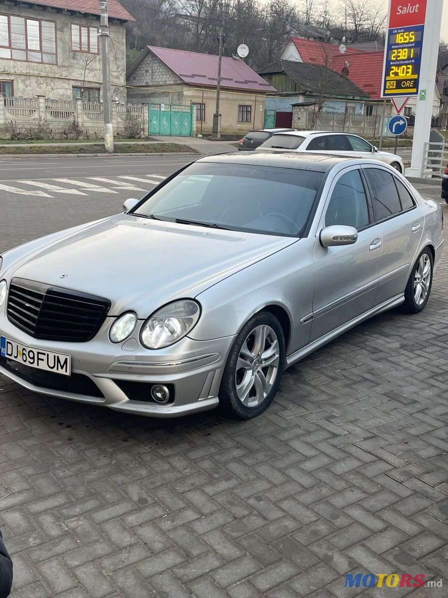 2004' Mercedes-Benz E Класс photo #1