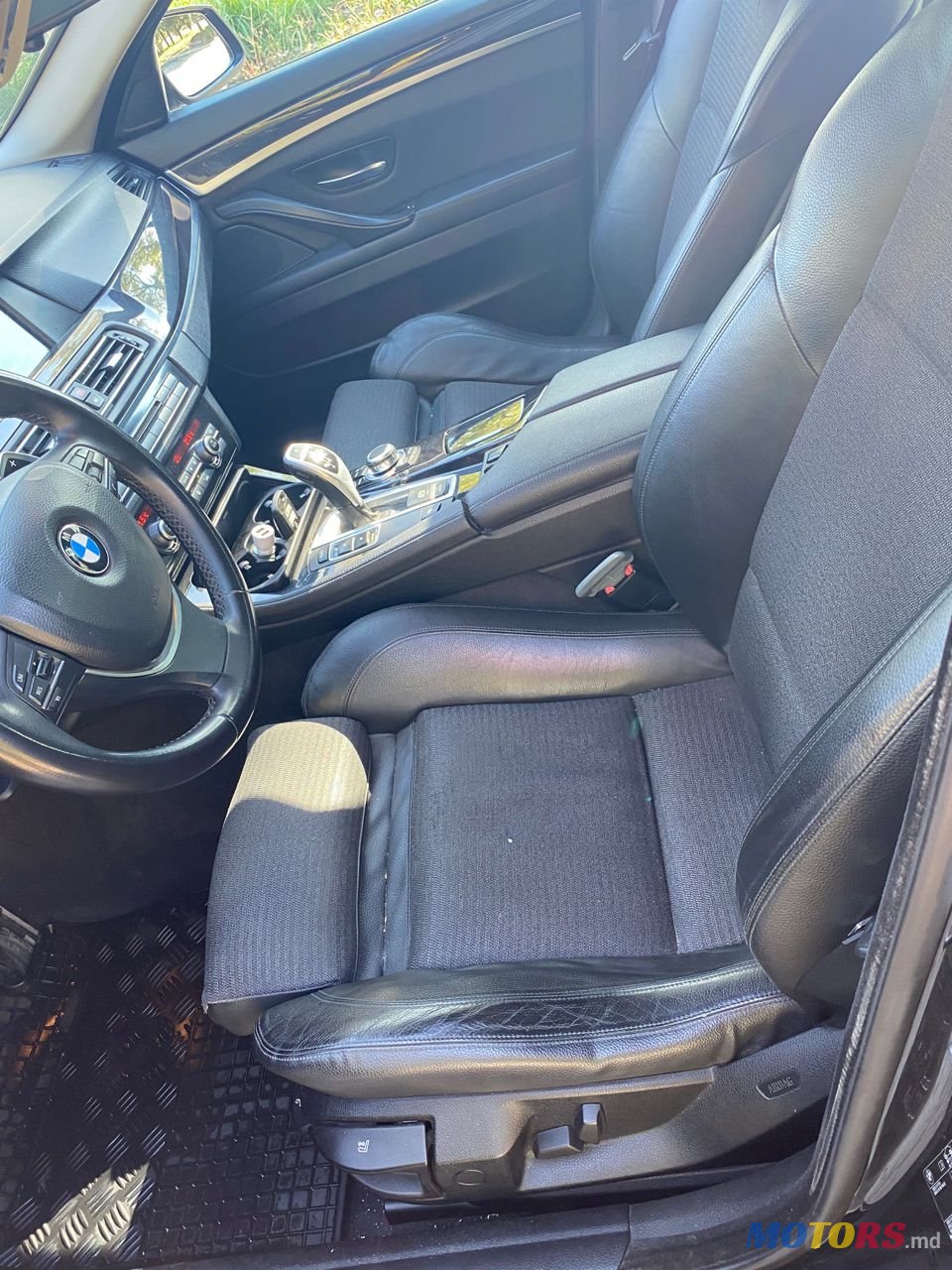 2012' BMW 5 Series photo #4