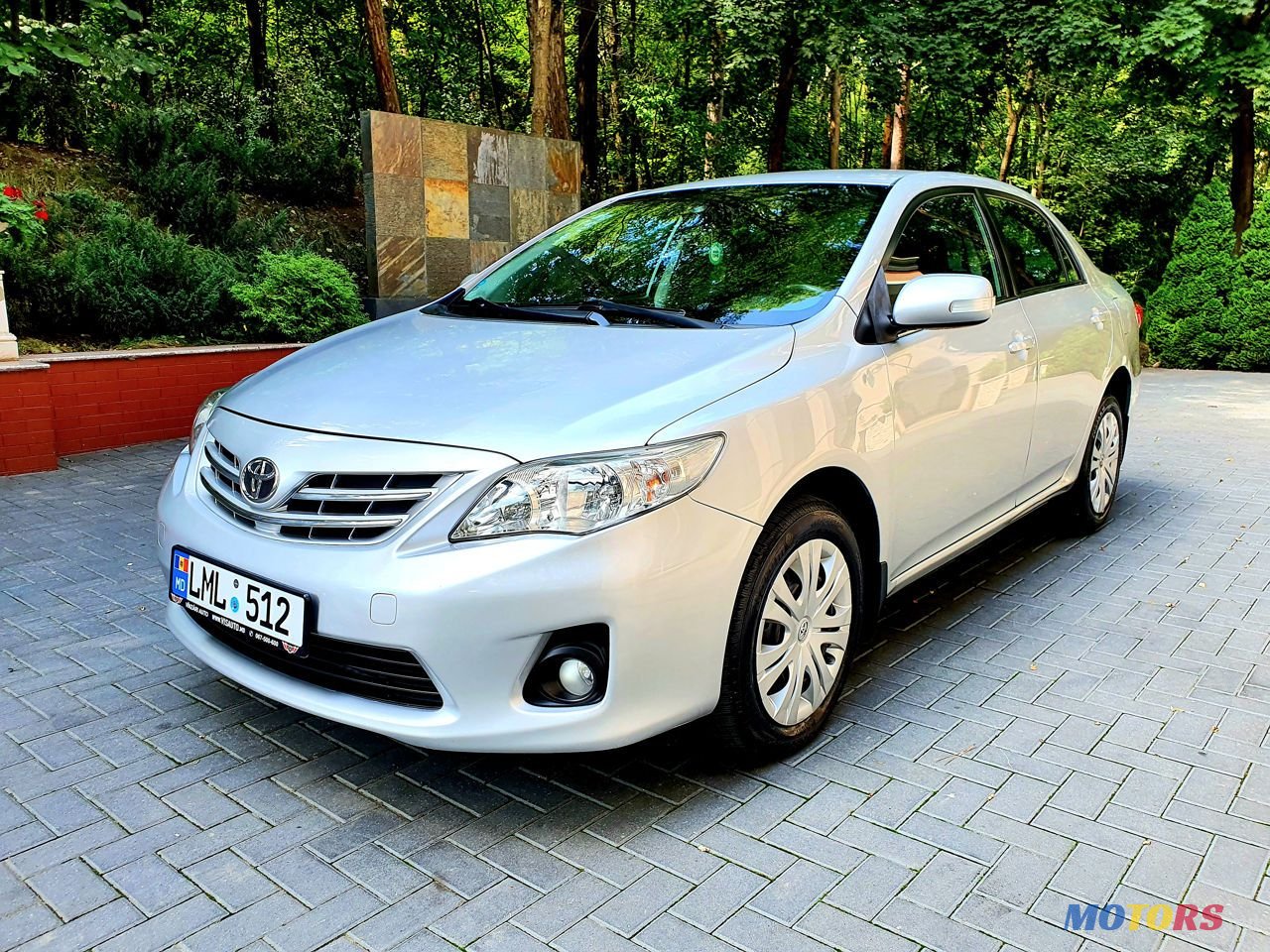 2011' Toyota Corolla photo #2