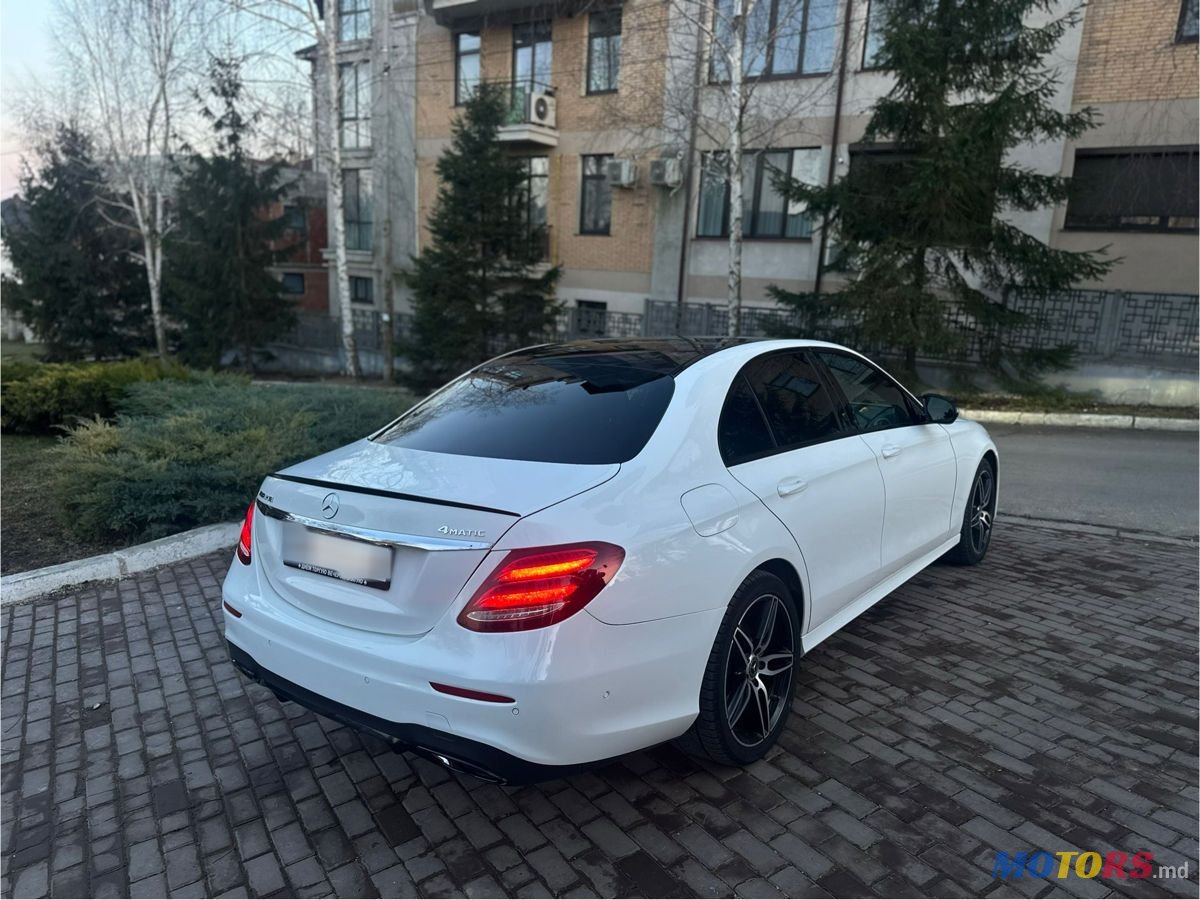 2018' Mercedes-Benz E-Class photo #3