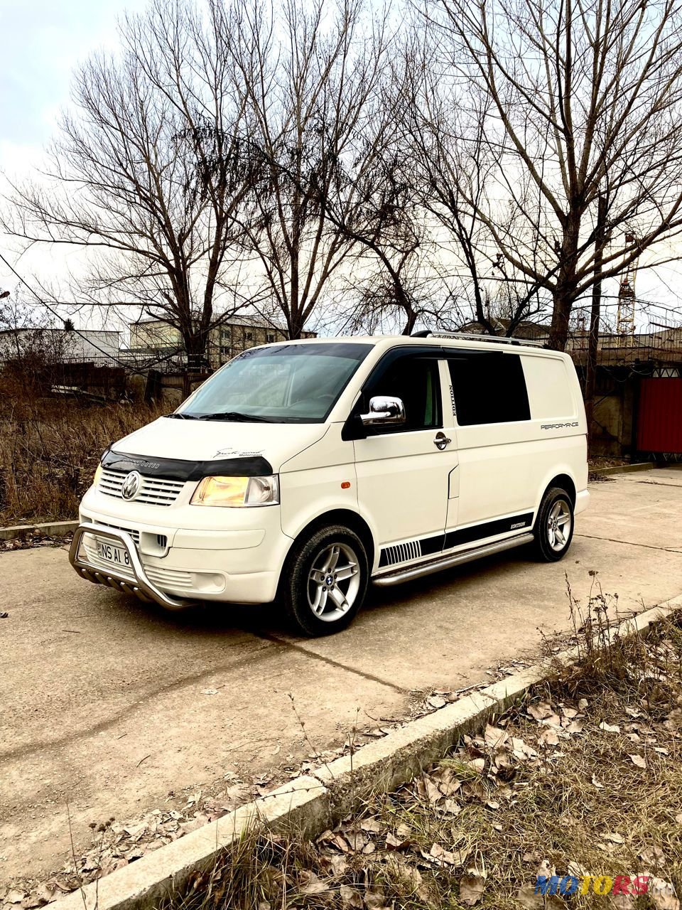 2005' Volkswagen Transporter photo #2