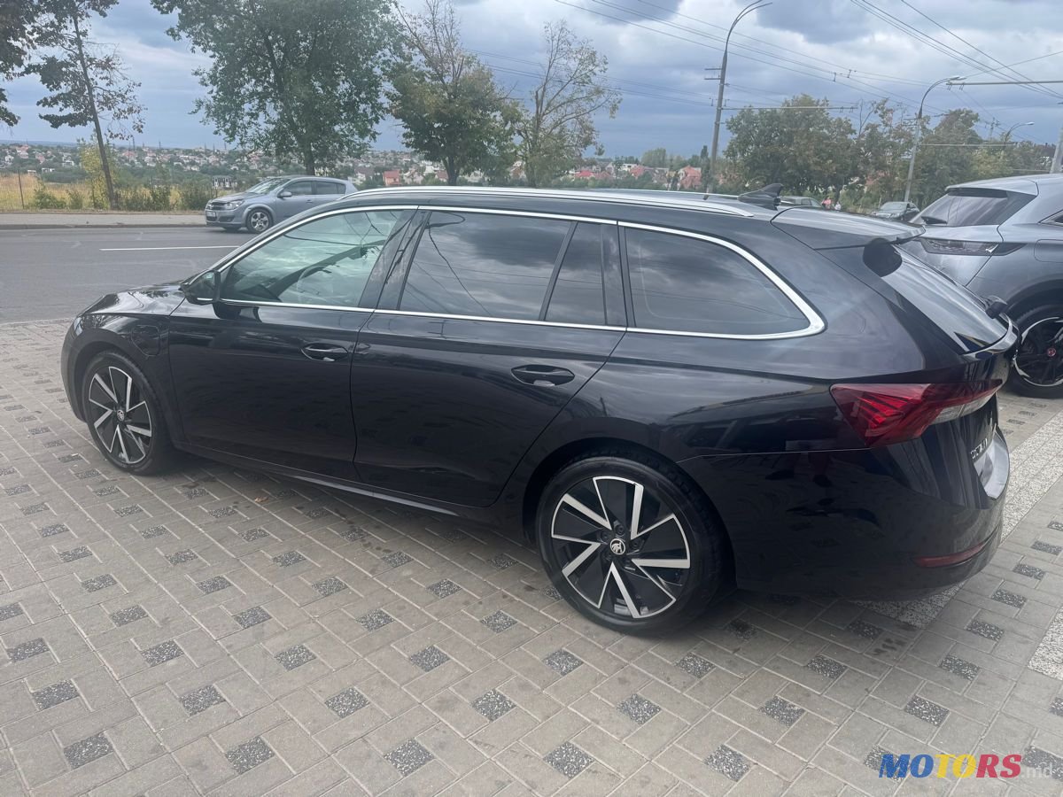 2021' Skoda Octavia photo #4