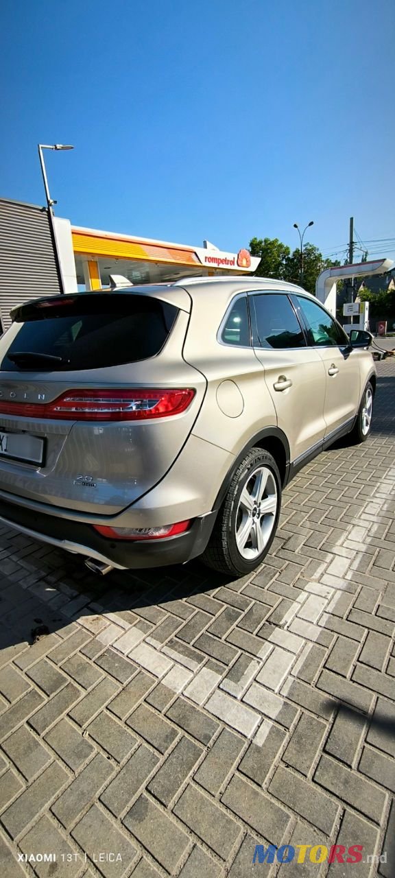 2015' Lincoln MKC photo #3
