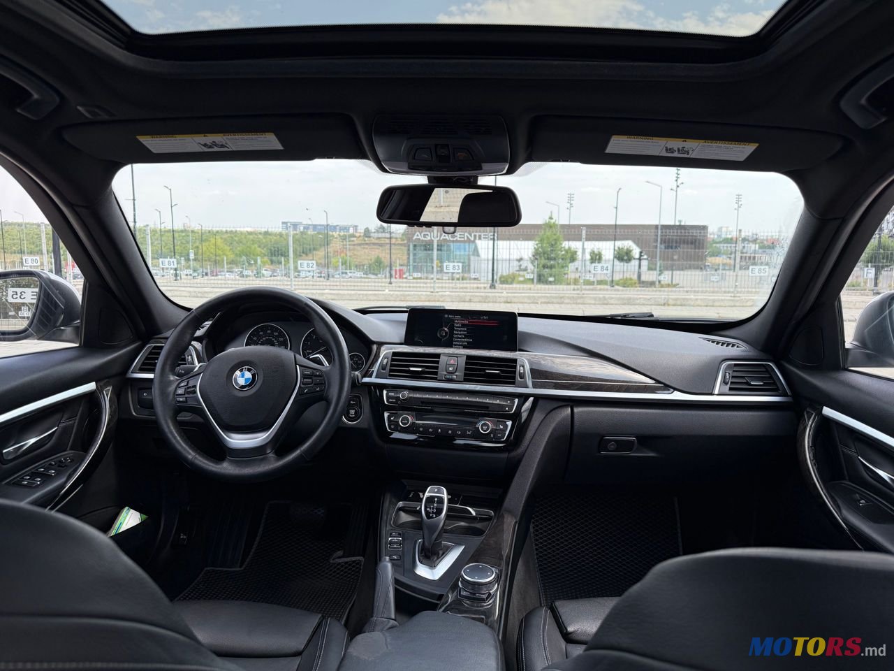 2016' BMW 3 Series photo #5