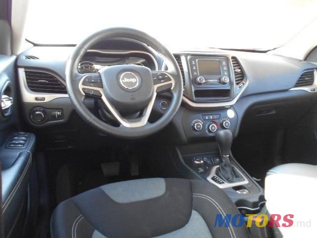 2014' Jeep Cherokee photo #3