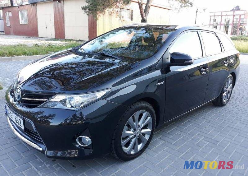 2014' Toyota Auris photo #1