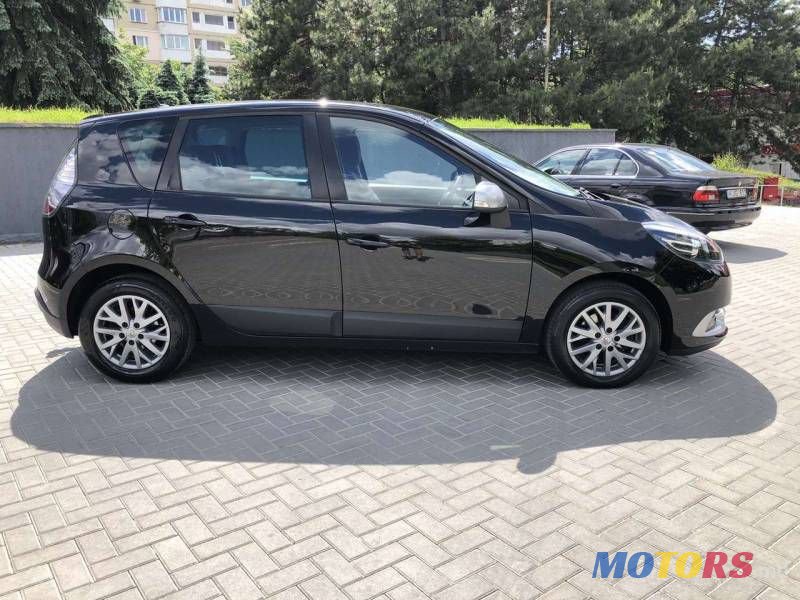 2013' Renault Scenic photo #4