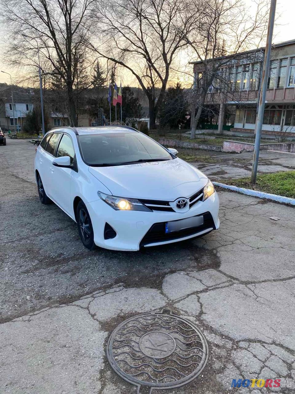 2015' Toyota Auris photo #1