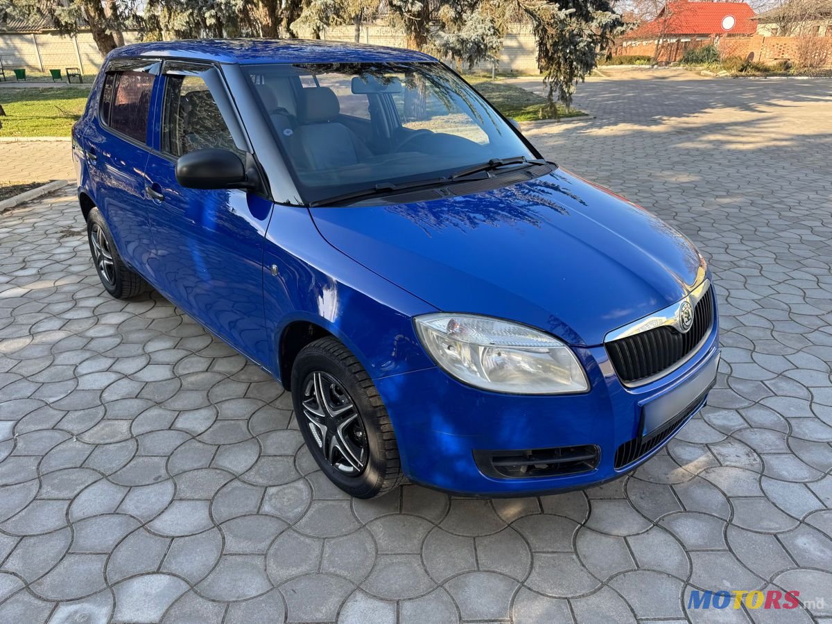 2008' Skoda Fabia photo #2
