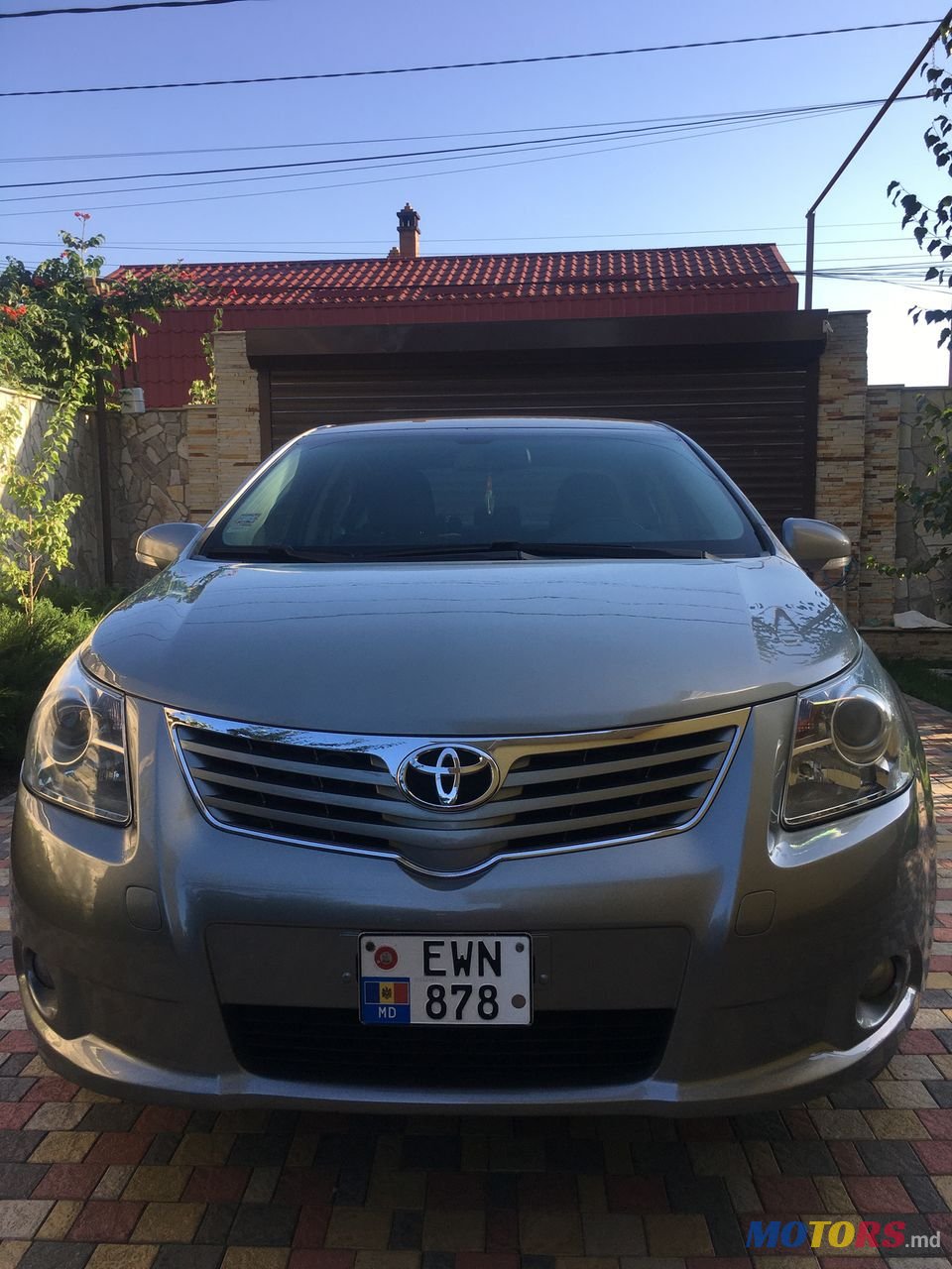 2010' Toyota Avensis photo #2