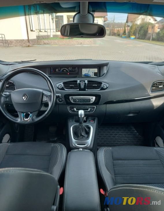 2014' Renault Scenic photo #2